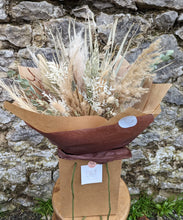 Load image into Gallery viewer, Natural & Neutral Everlasting Bouquet