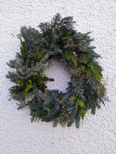 Load image into Gallery viewer, DIY Christmas Wreath Decorating Kit