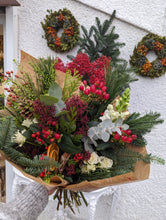 Load image into Gallery viewer, Christmas Charm Fresh Bouquet