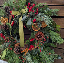 Load image into Gallery viewer, 'Traditional Charm' Luxury Fresh Christmas Wreath