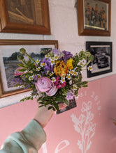 Load image into Gallery viewer, Fresh Seasonal Small Grave Posy