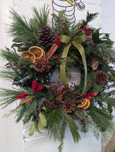 Load image into Gallery viewer, 'Traditional Charm' Luxury Fresh Christmas Wreath