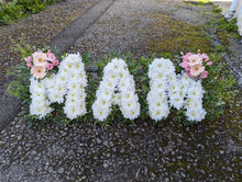 Load image into Gallery viewer, Fresh Flower Word Tribute