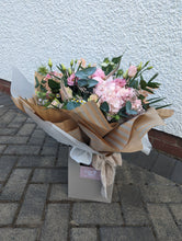 Load image into Gallery viewer, Luxury Seasonal Bouquet