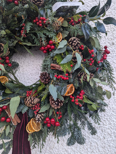 "Traditional Charm" Luxury Christmas Wreath - Large