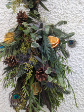 Load image into Gallery viewer, Luxury Fresh Christmas Door Swag
