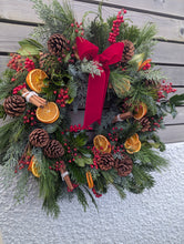 Load image into Gallery viewer, 'Traditional Charm' Luxury Fresh Christmas Wreath
