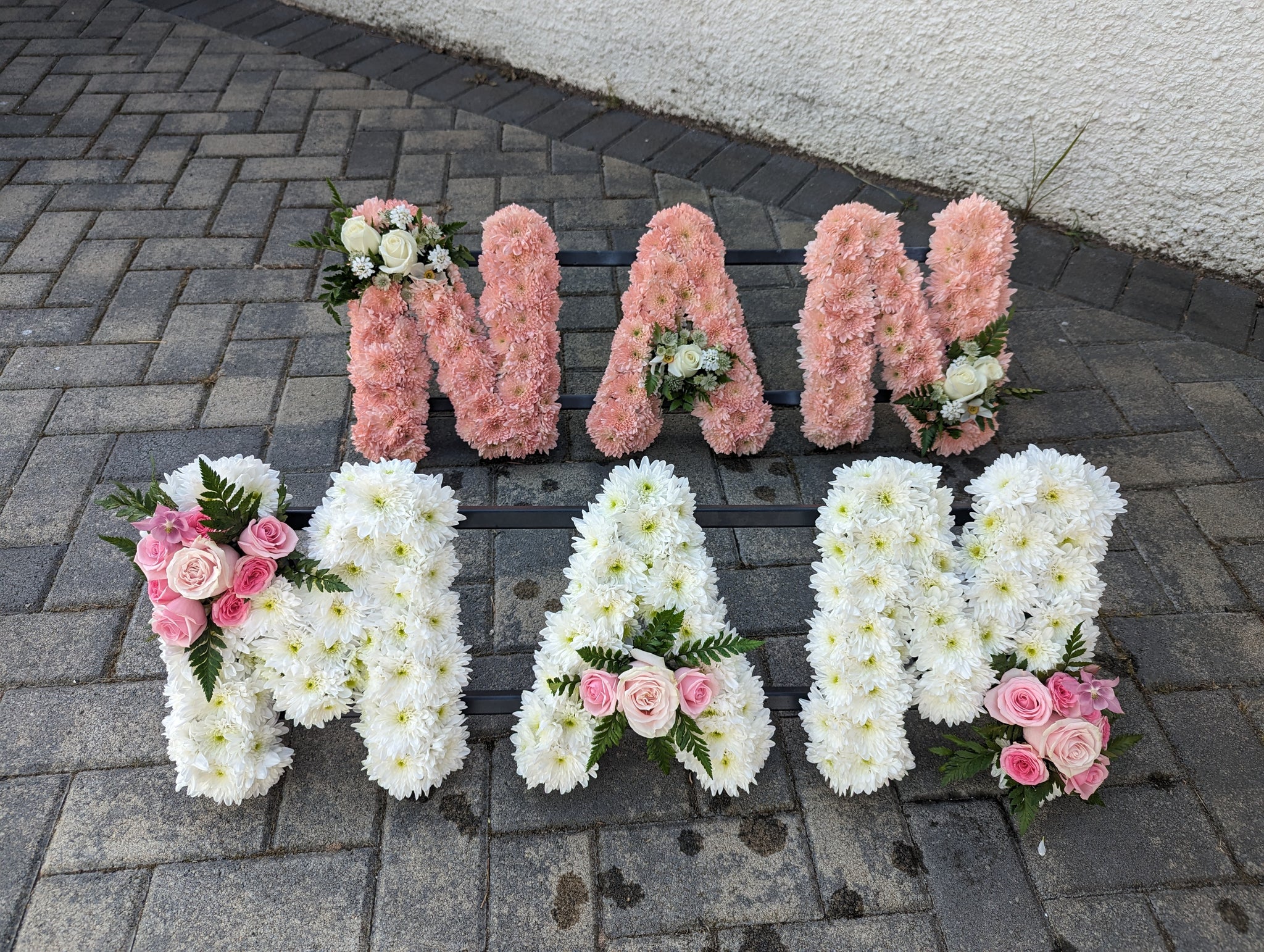 Funeral Flowers Near Me | Funeral Words | Porthcawl Florist – Little