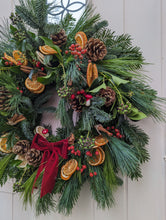 Load image into Gallery viewer, 'Traditional Charm' Luxury Fresh Christmas Wreath
