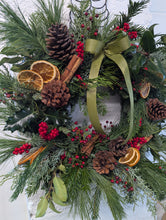 Load image into Gallery viewer, &#39;Traditional Charm&#39; Luxury Fresh Christmas Wreath
