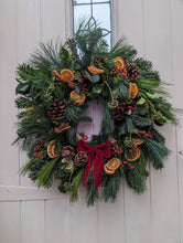 Load image into Gallery viewer, 'Traditional Charm' Luxury Fresh Christmas Wreath
